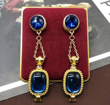 Load image into Gallery viewer, Saphina Earrings