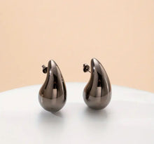 Load image into Gallery viewer, Pewter Drop Earrings