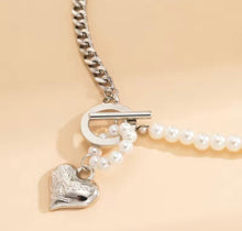 Load image into Gallery viewer, Samantha Silver Heart Necklace
