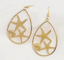 Load image into Gallery viewer, Golden Starfish Earrings