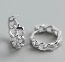 Load image into Gallery viewer, Mini Chain link earrings