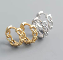 Load image into Gallery viewer, Mini Chain link earrings