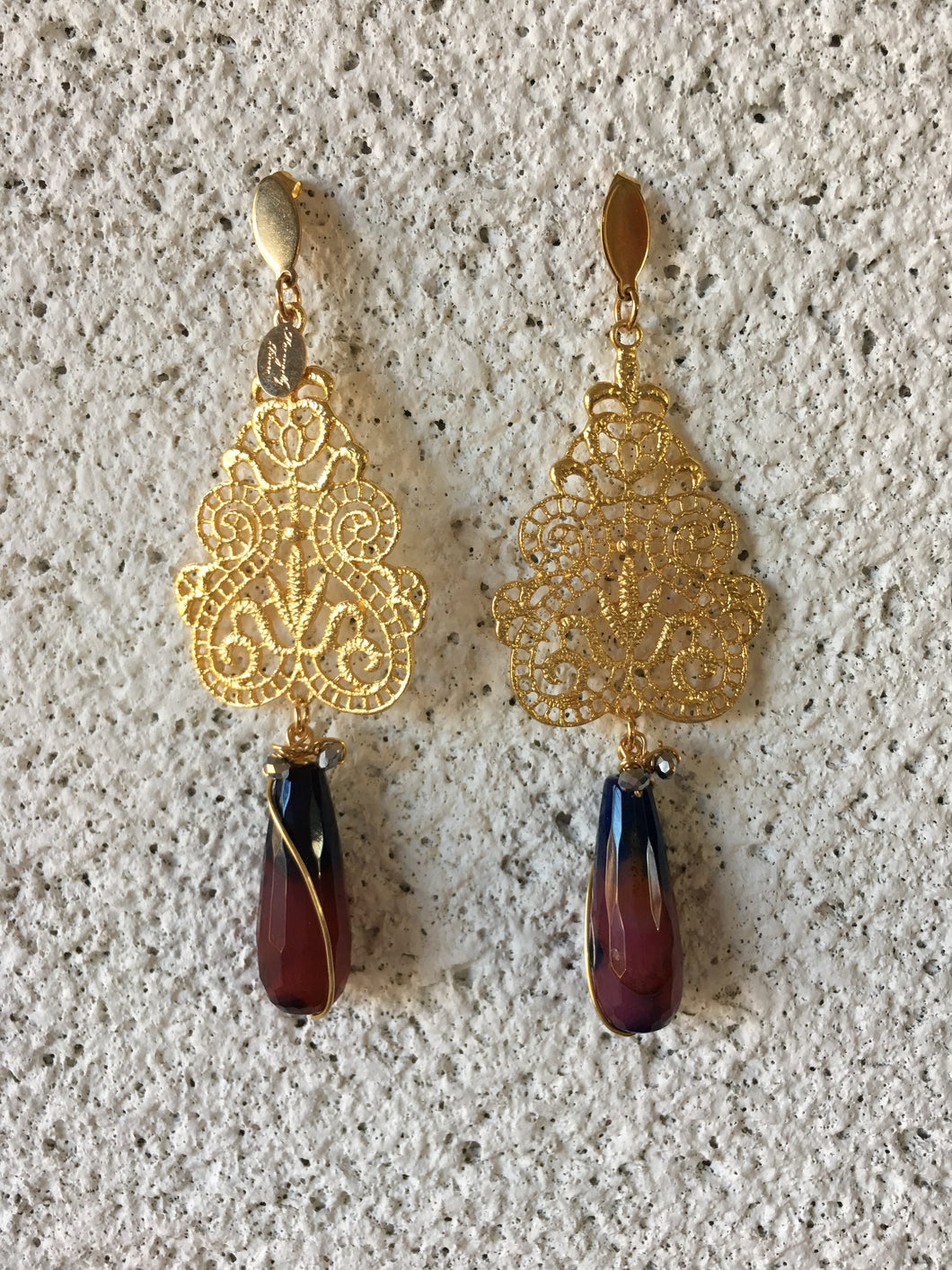 Exclusive Odd Drop Earring