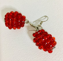Load image into Gallery viewer, Pineapple Dangle Bead Earring
