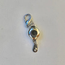 Load image into Gallery viewer, Magnetic jewelry Clasp Extender
