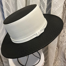 Load image into Gallery viewer, Black and White Argentinian Style Hat